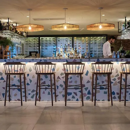 Готель Me Ibiza - The Leading Of The World 5*