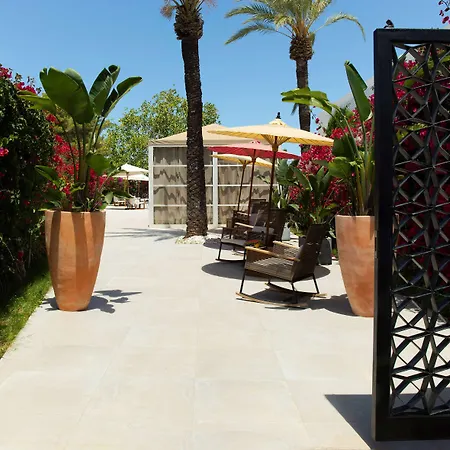 Me Ibiza - The Leading Of The World Santa Eularia des Riu