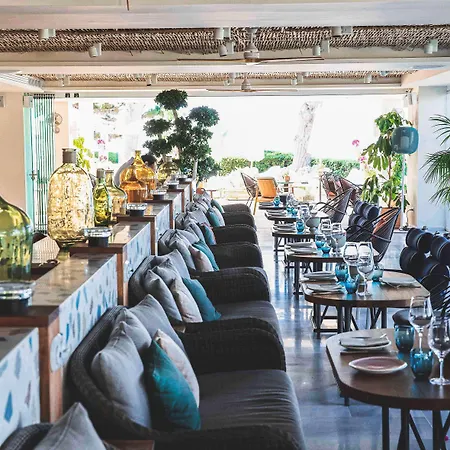 Me Ibiza - The Leading Of The World Santa Eularia des Riu