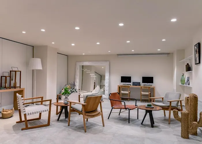 Me Ibiza - The Leading Of The World Santa Eularia des Riu