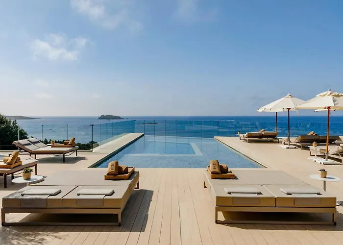 Me Ibiza - The Leading Of The World Santa Eularia des Riu