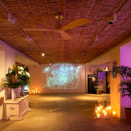 Me Ibiza - The Leading Of The World