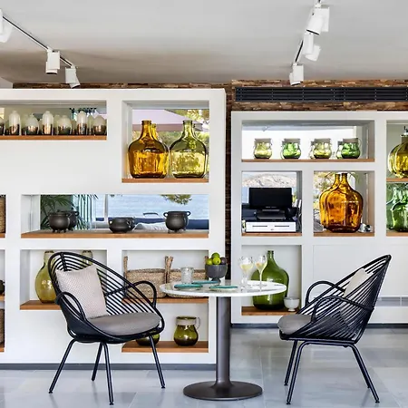 Me Ibiza - The Leading Of The World Santa Eularia des Riu