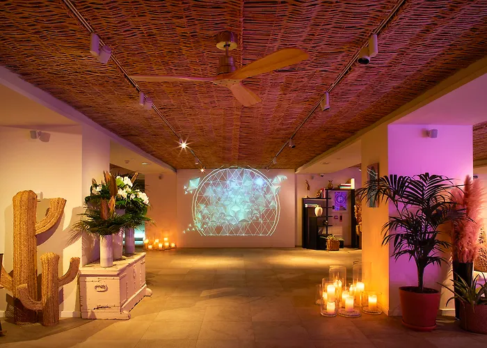 Me Ibiza - The Leading Of The World