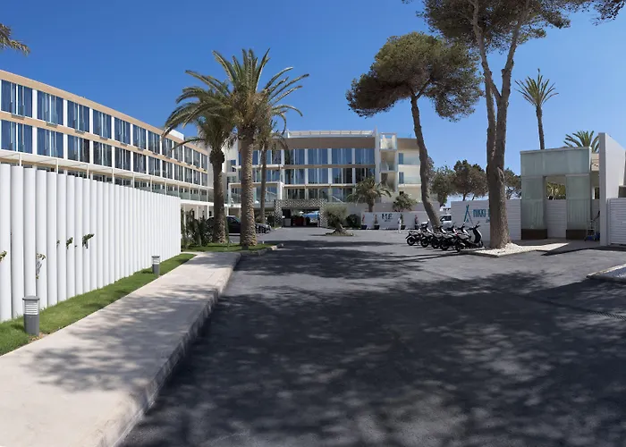 酒店 Me Ibiza - The Leading Of The World 圣埃乌拉利亚