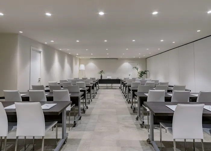 Me Ibiza - The Leading Of The World 5* 圣埃乌拉利亚