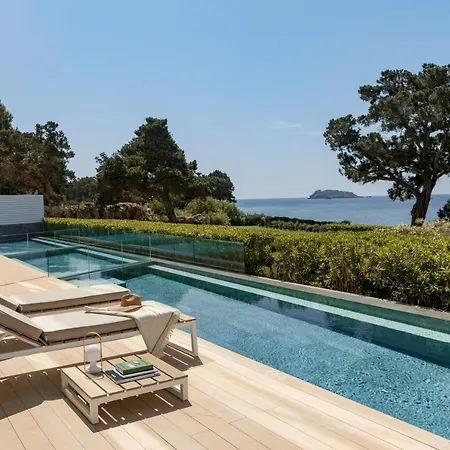Me Ibiza - The Leading Of The World Santa Eularia des Riu