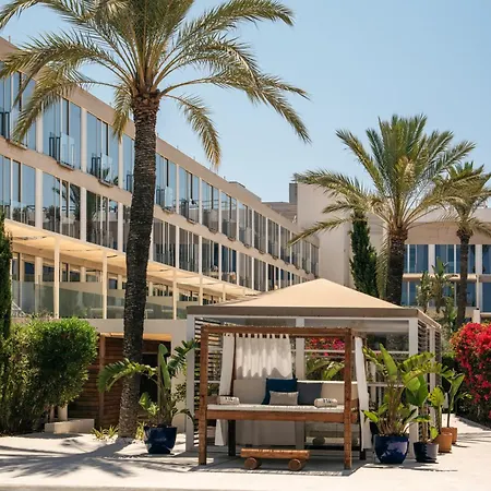 Me Ibiza - The Leading Of The World 5* Santa Eularia des Riu