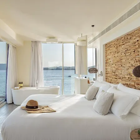 Me By Melia Ibiza - The Leading Of The World فندق