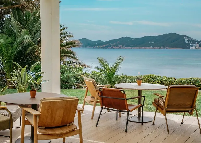 Me Ibiza - The Leading Of The World Santa Eularia des Riu