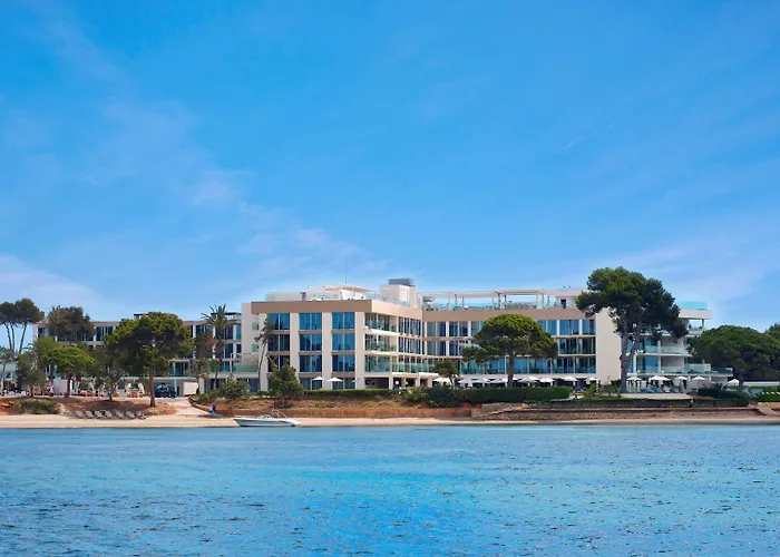 Me Ibiza - The Leading Of The World Santa Eularia des Riu