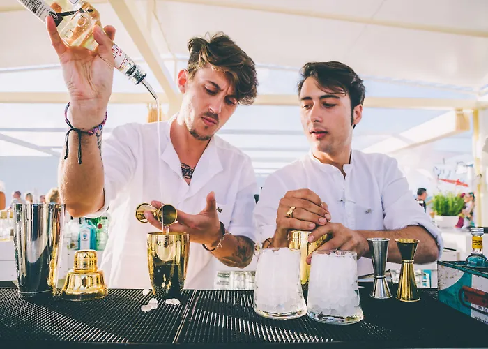 Me Ibiza - The Leading Of The World Santa Eularia des Riu