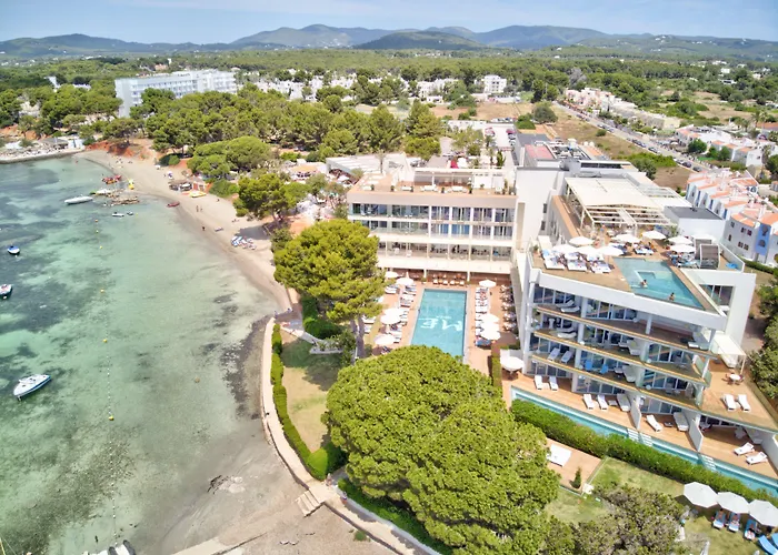 Me Ibiza - The Leading Of The World Santa Eularia des Riu